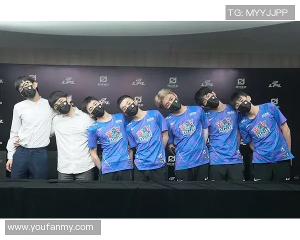 CSGO盛宴揭秘LNG战队当前状态与未来发展潜力分析